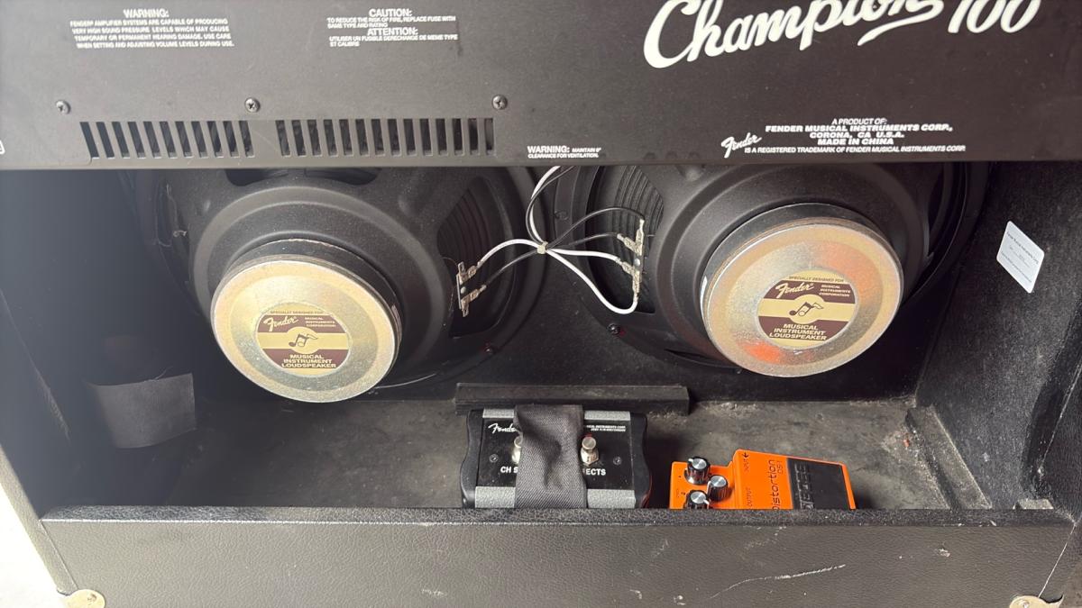 guitar amp fender champion 100 combo amp with pedal and ds1