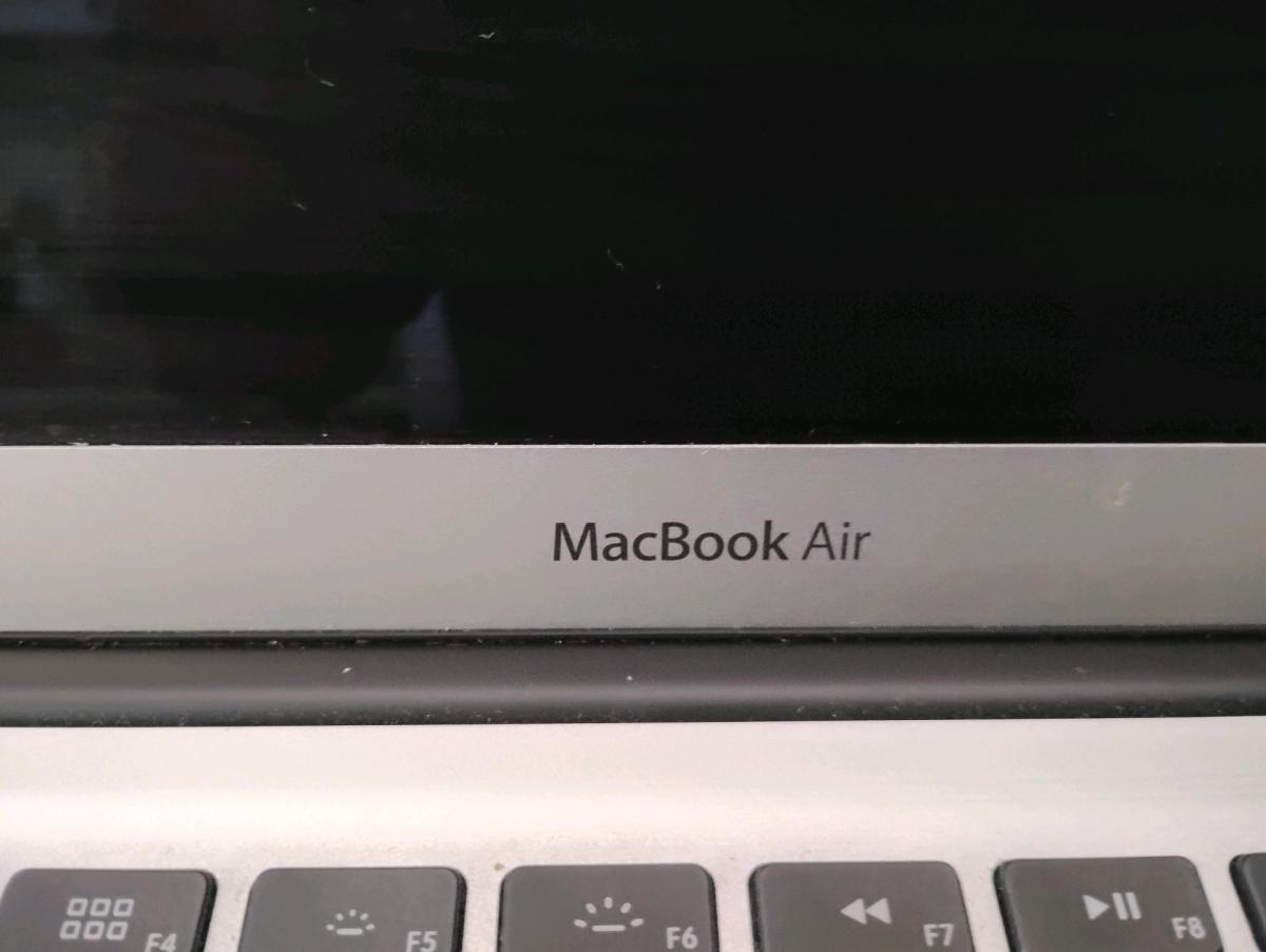 Mac Book Air 2012 For Parts