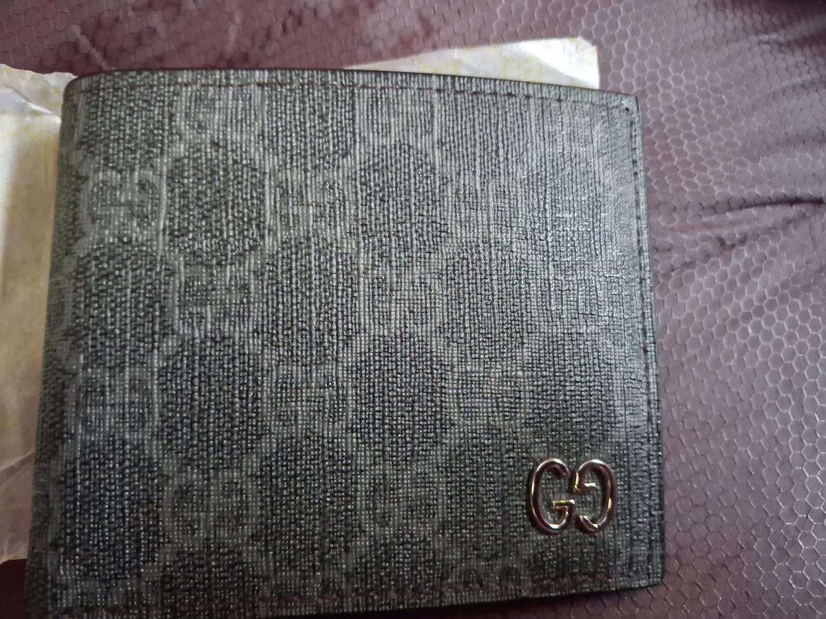gucci bi fold wallet