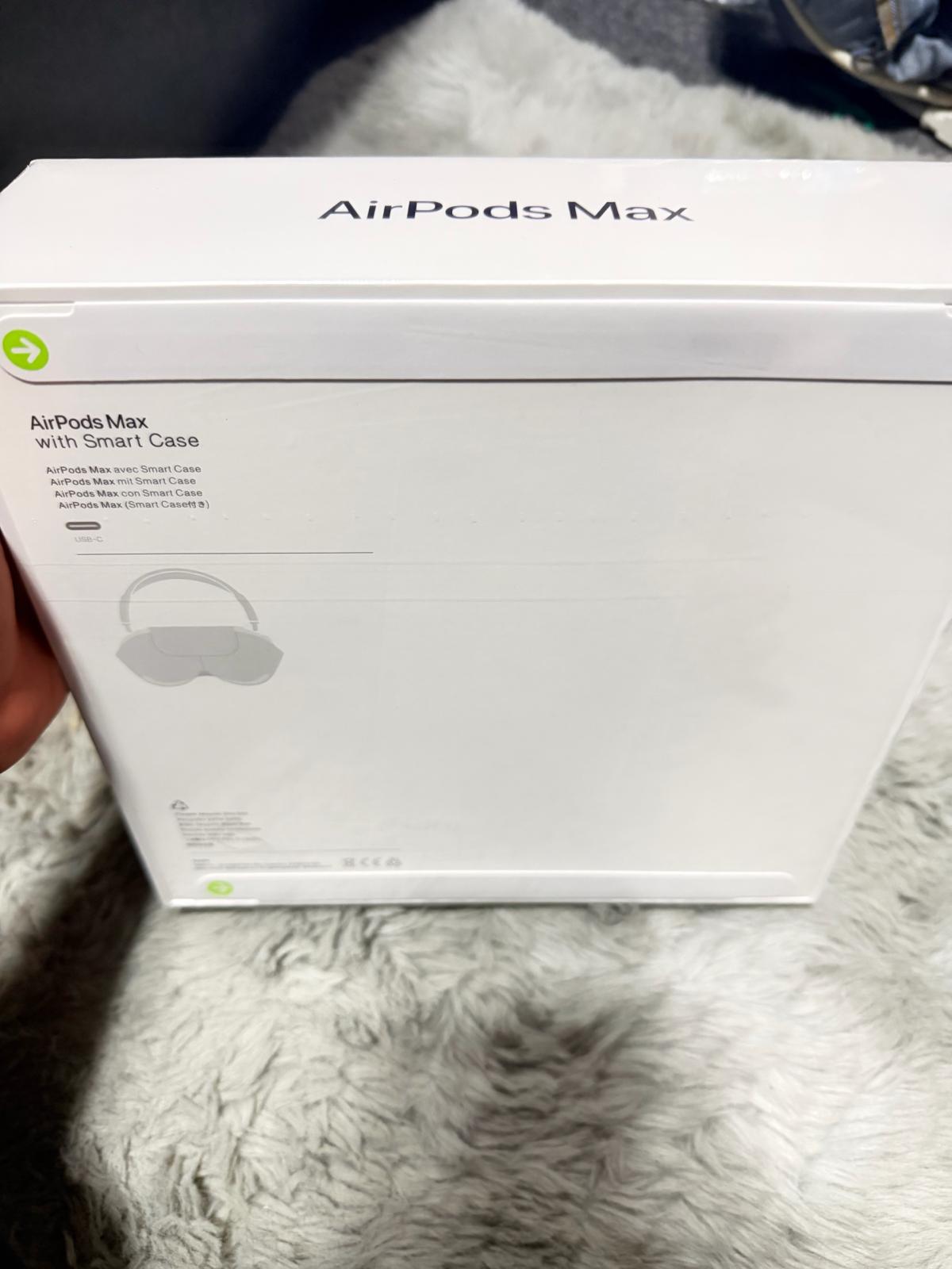 AirPods max