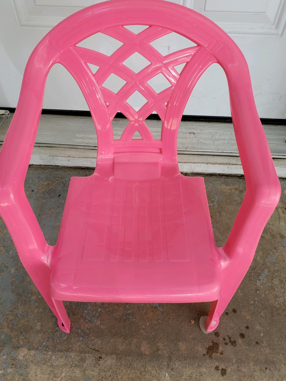Girl Pink Chair