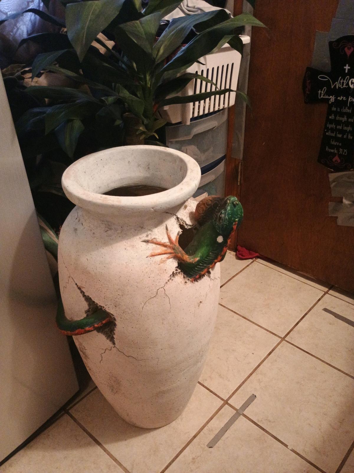 garden decor pots and iron