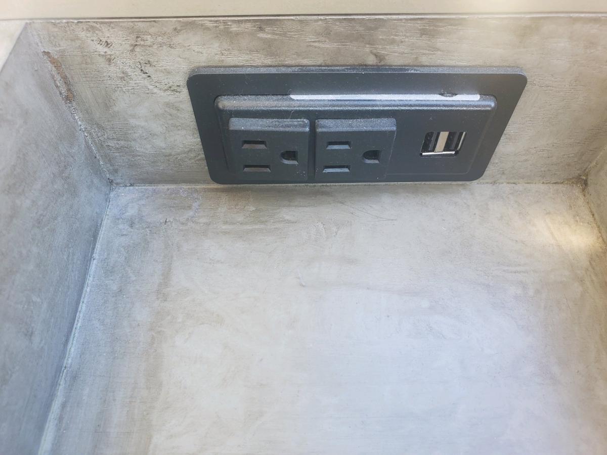 Tainoki  C Shaped End Table w Flip Top Charging Station 255H