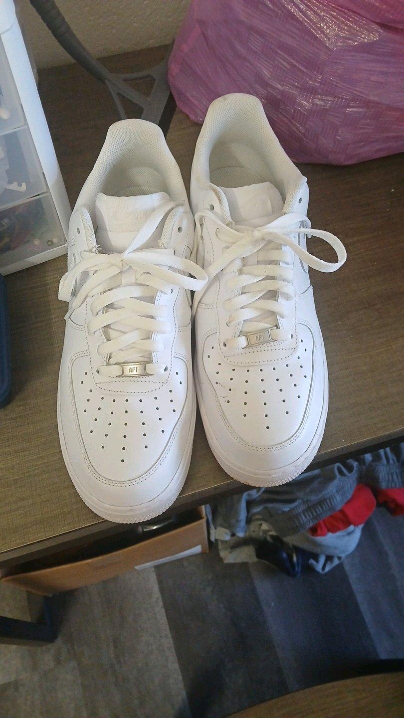 Nikeys low tops