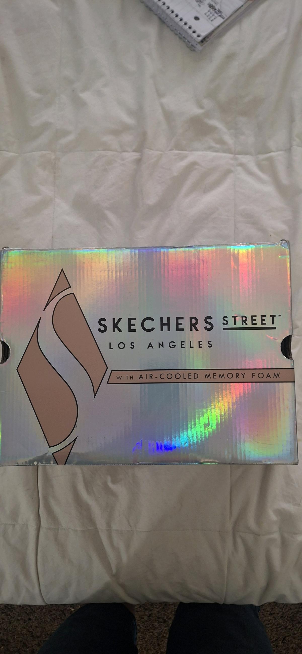 sketchers walking shoes