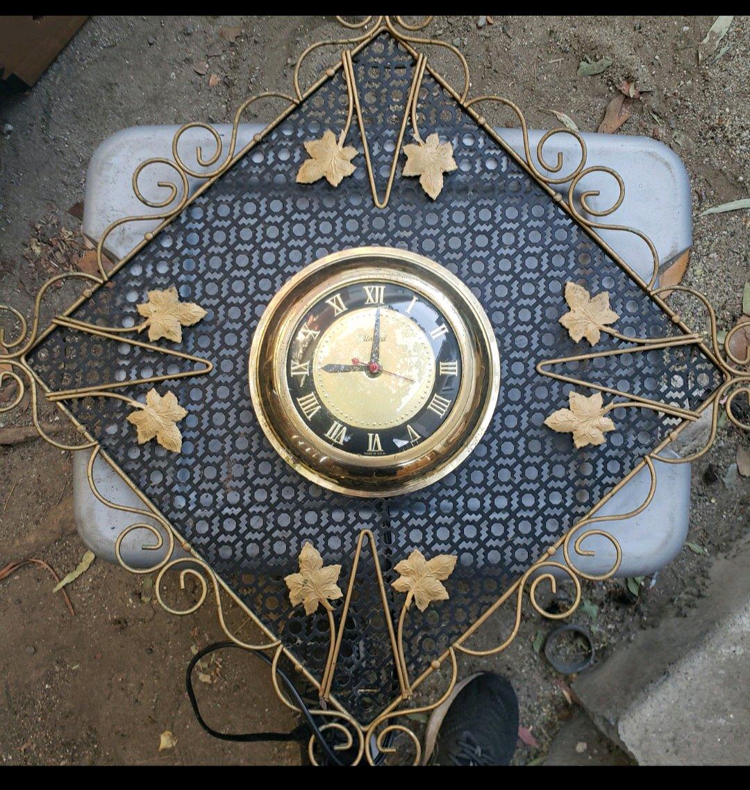 Vintage United Clock Corp wall clock