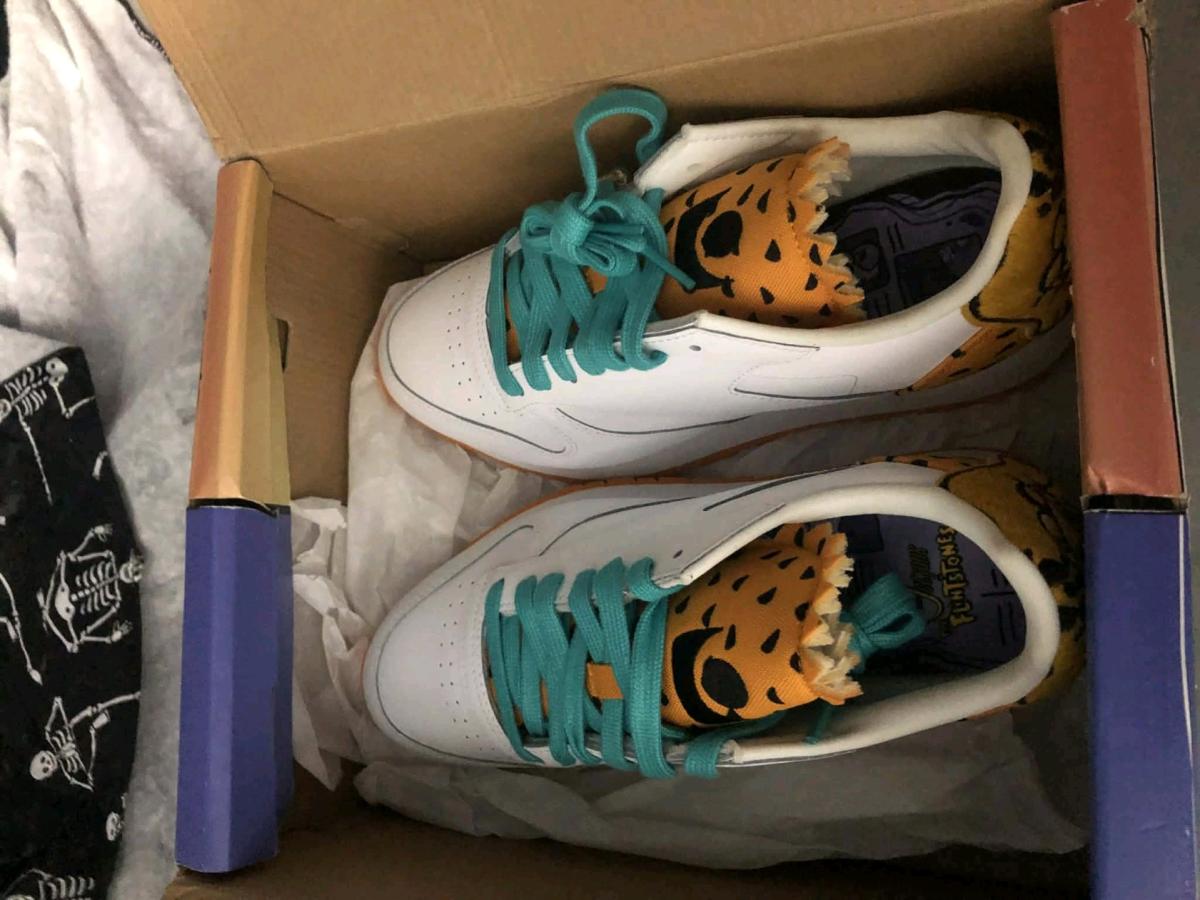 Flintstone sneakers size 7