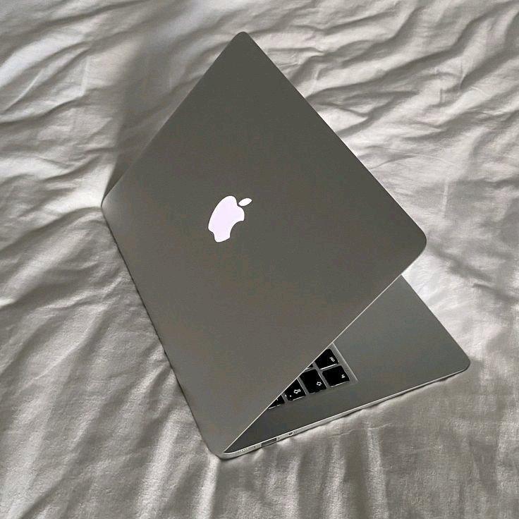 Apple MacBook  Elegant Powerful  Reliable