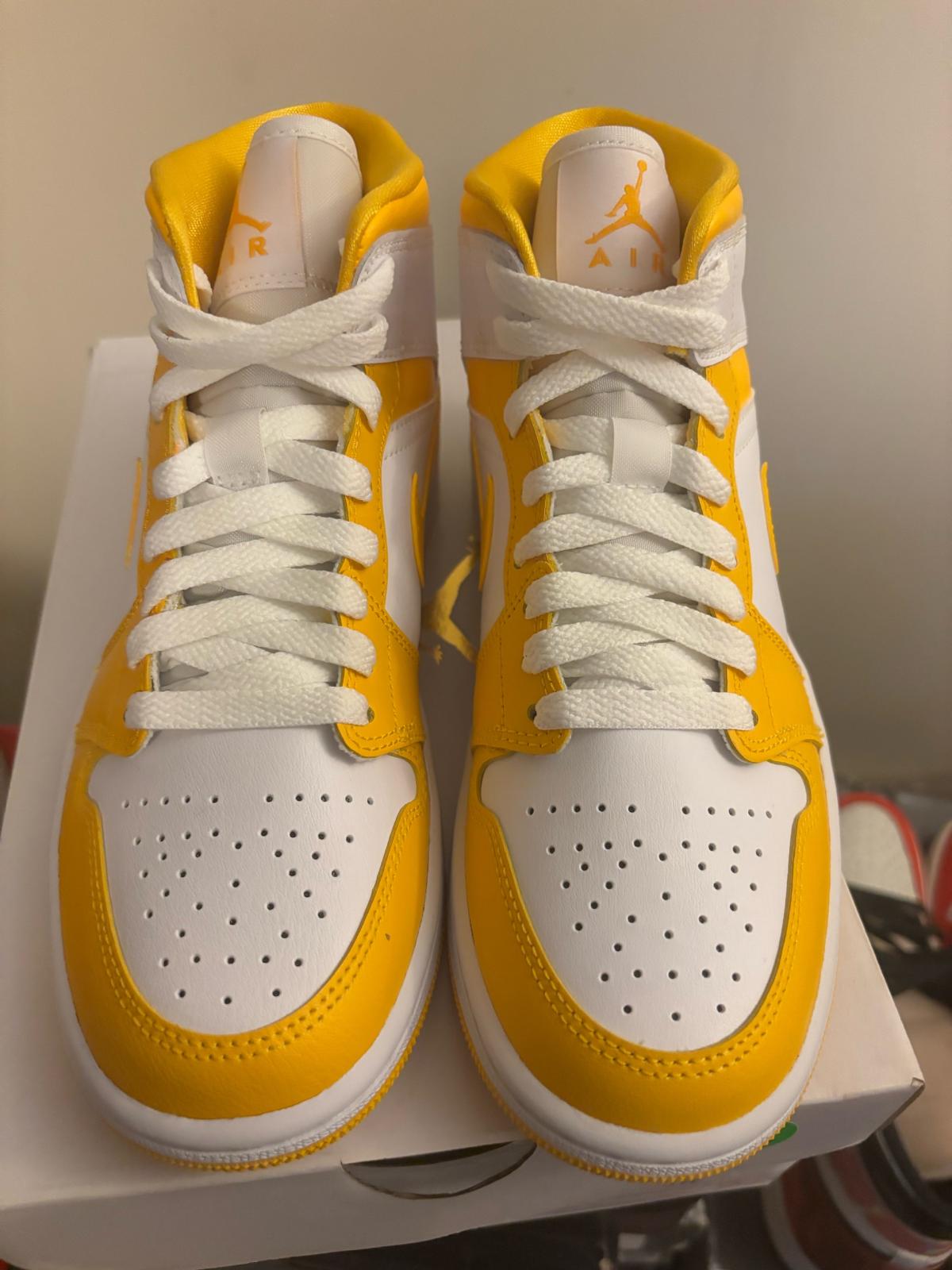 Jordan 1  womens size 6