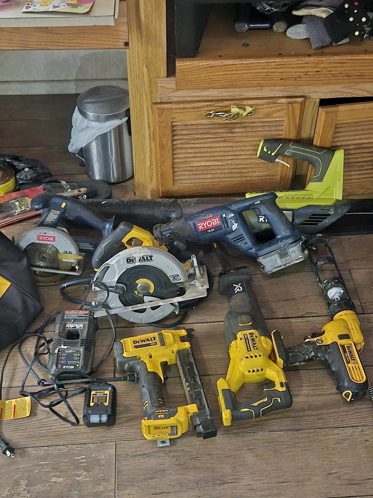 tools val packDeal Electric CalukGUN saw z