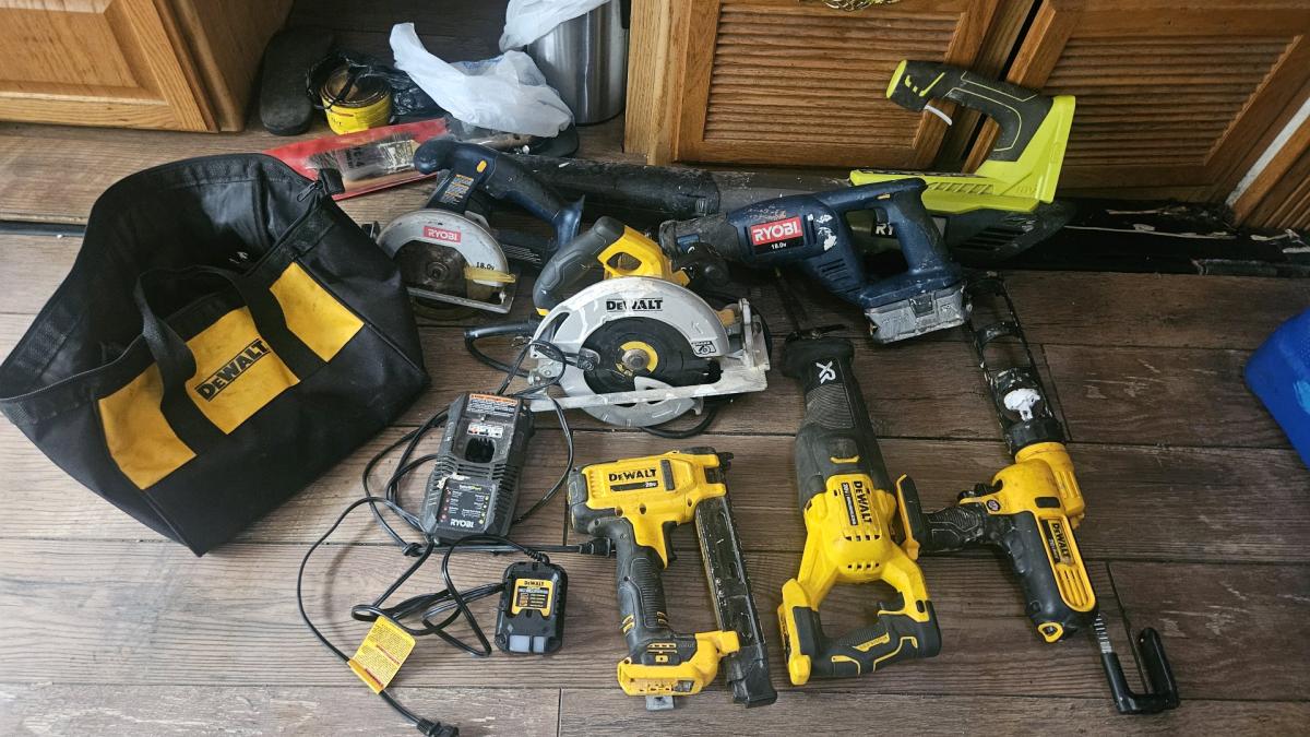 tools val packDeal Electric CalukGUN saw z