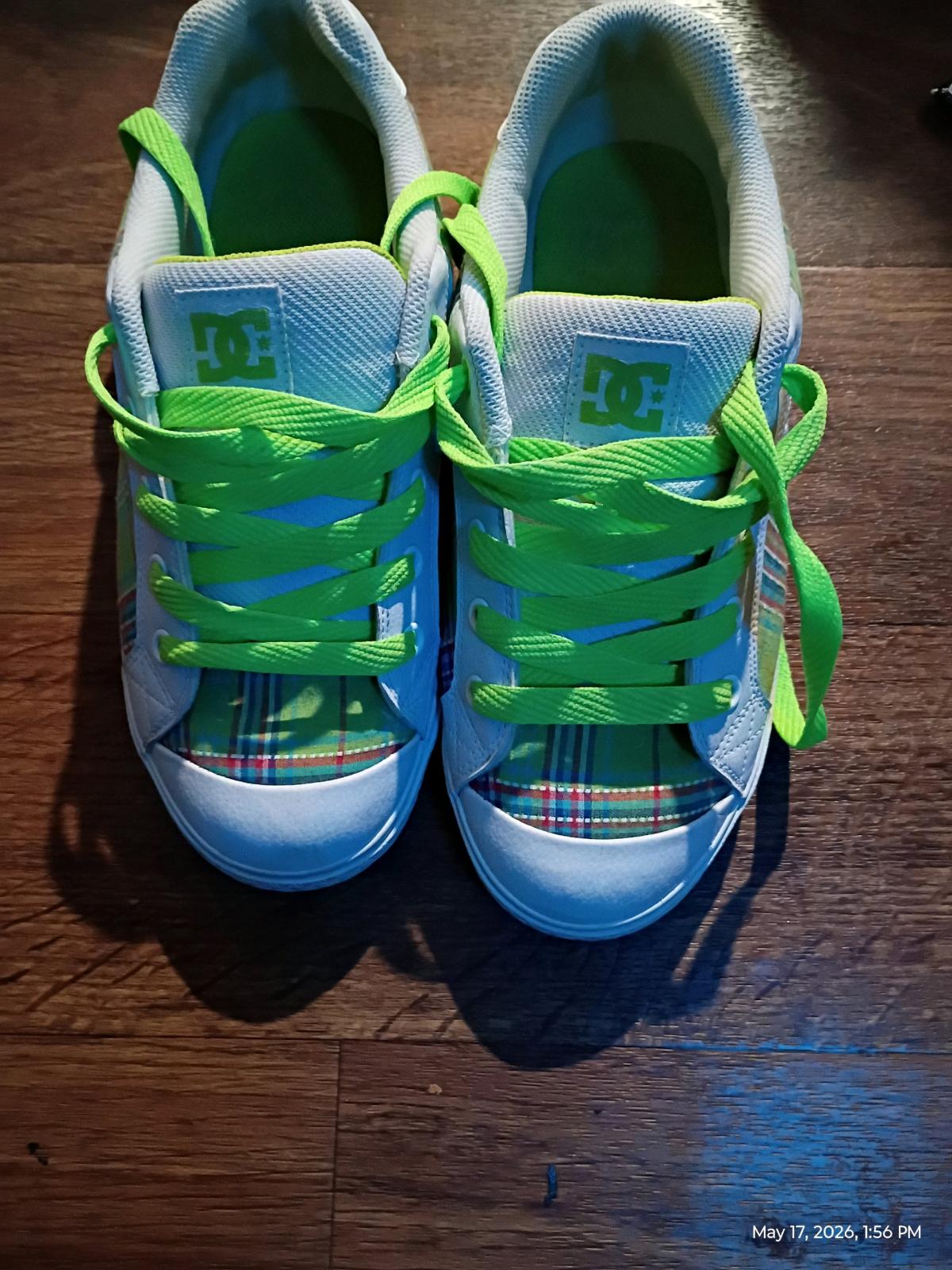 DC plaid shoes very cute
