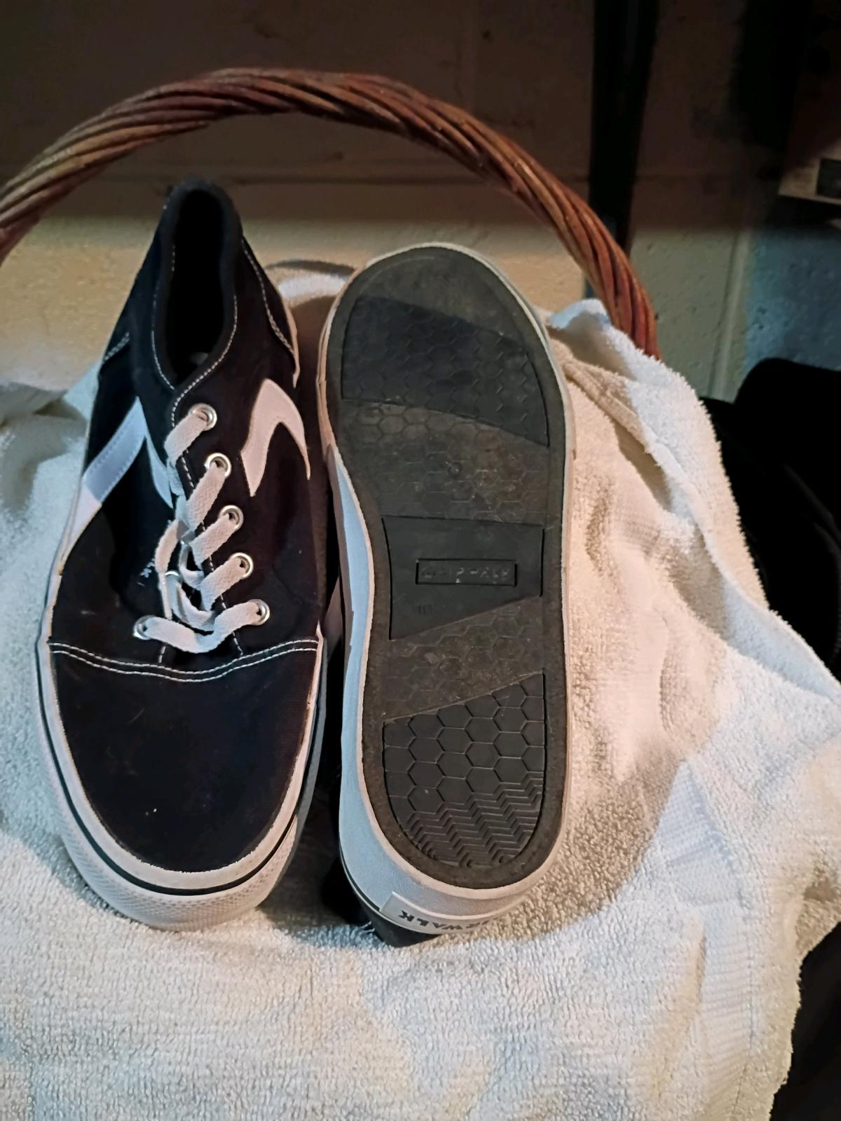 vans black