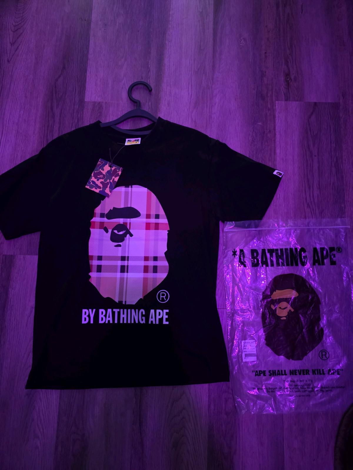 Black nape x burberry tee shirt