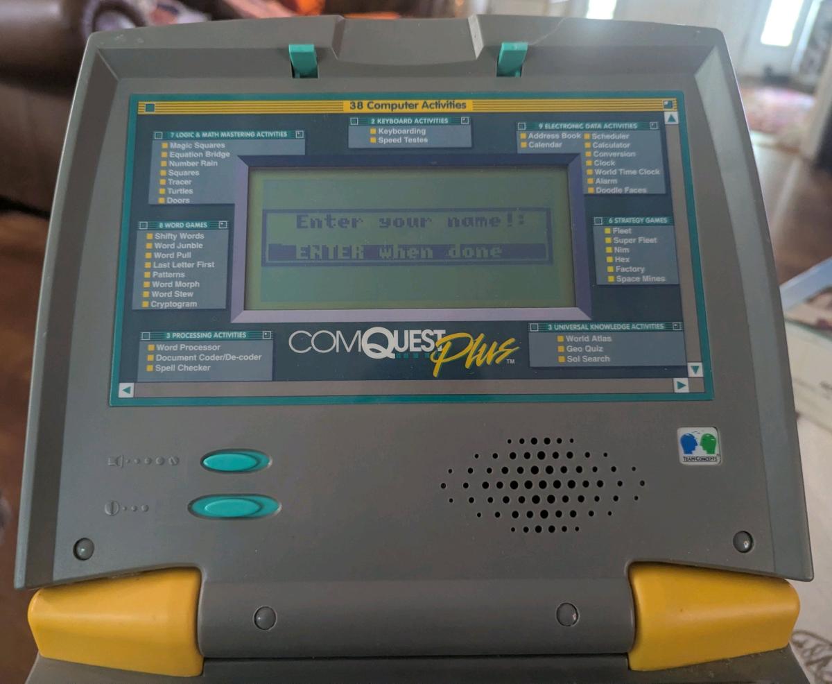 Vintage ComQuest Plus Computer Laptop