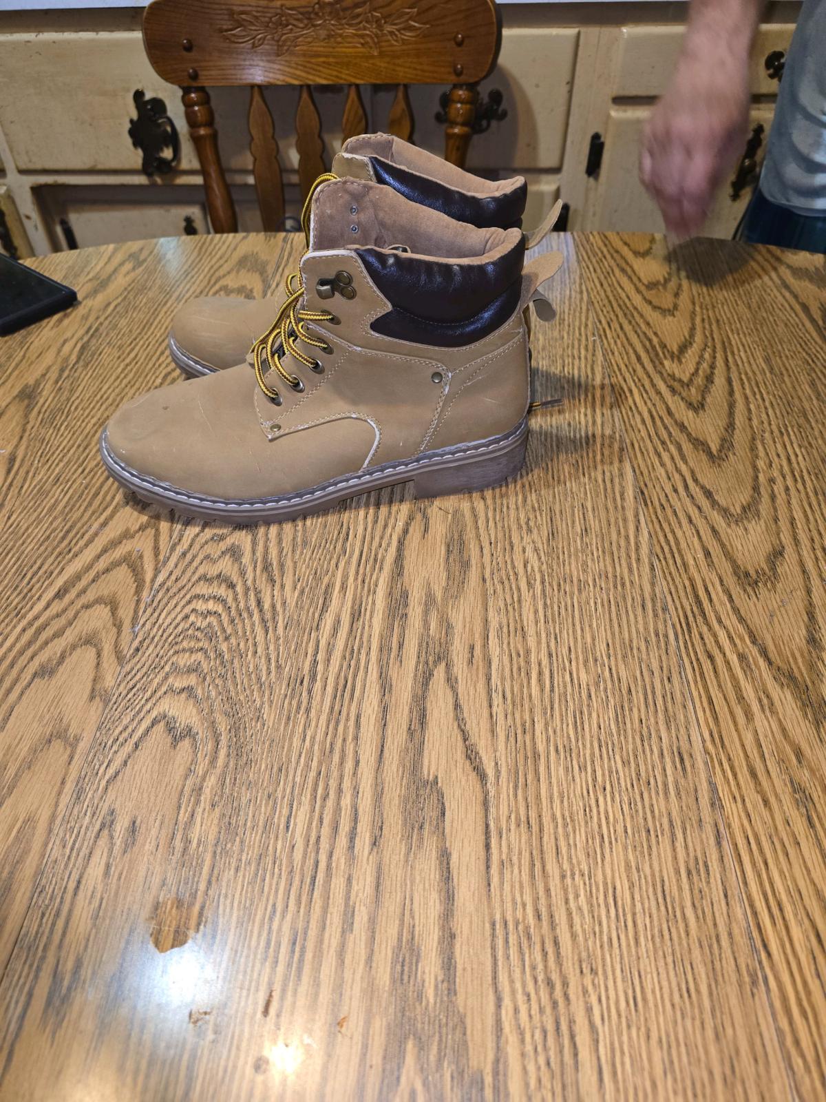 mens tan work boots size 10
