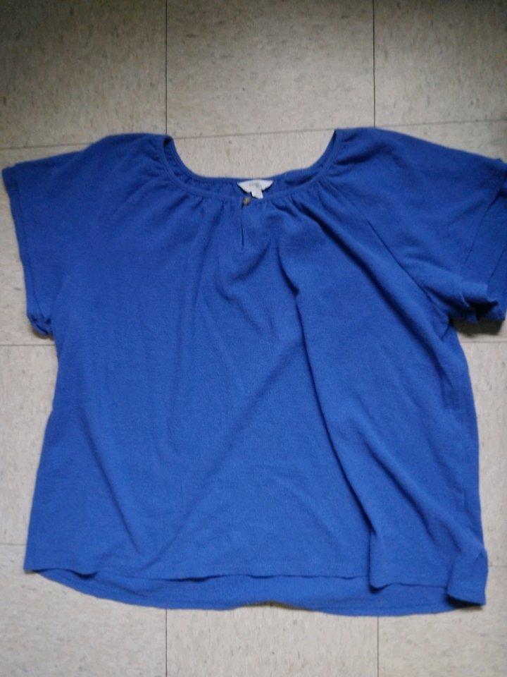 womans blouse