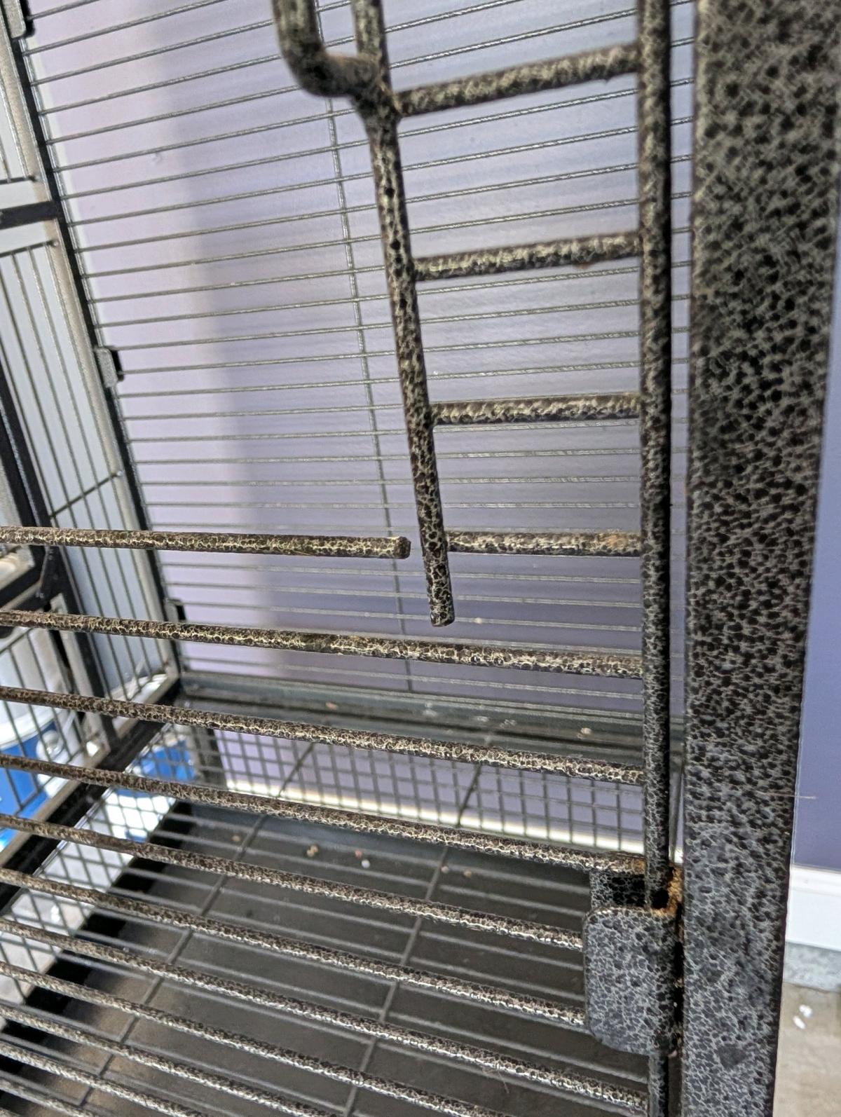 Medium sized birdcage on wheels Pickup only