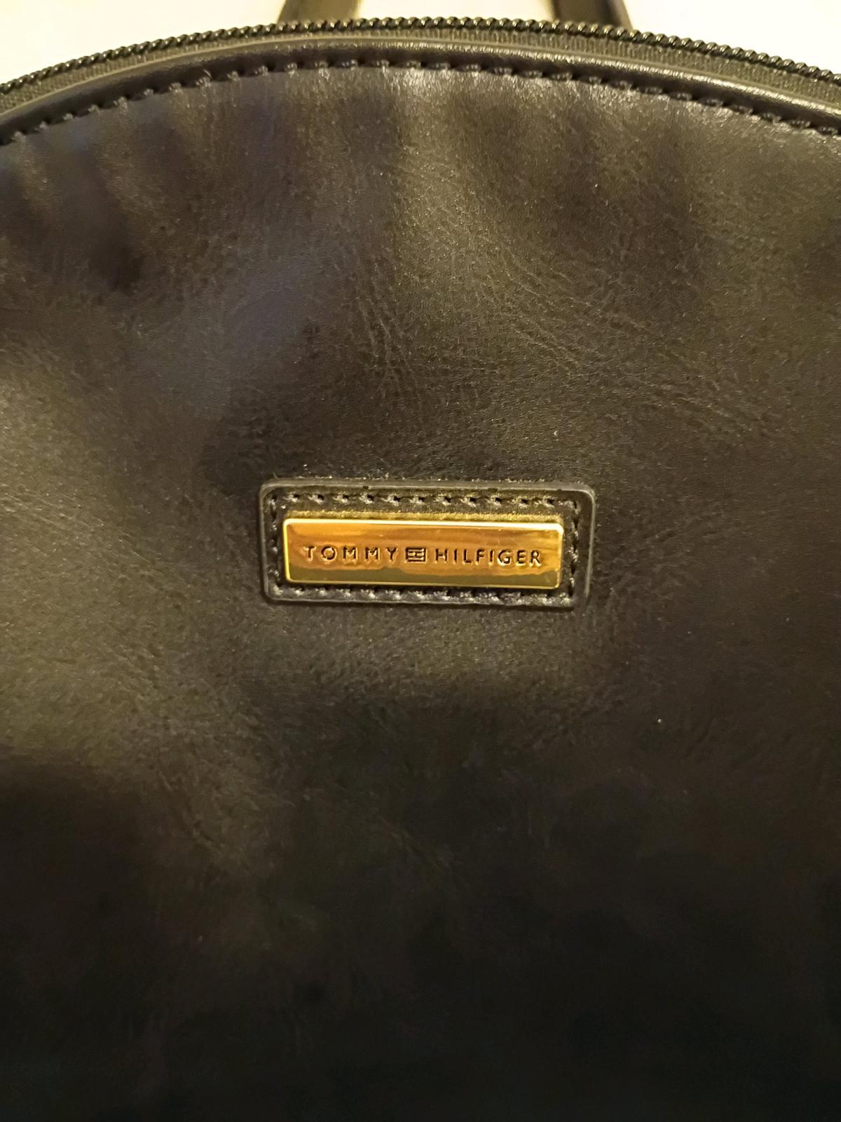 Tommy Hilfiger purse