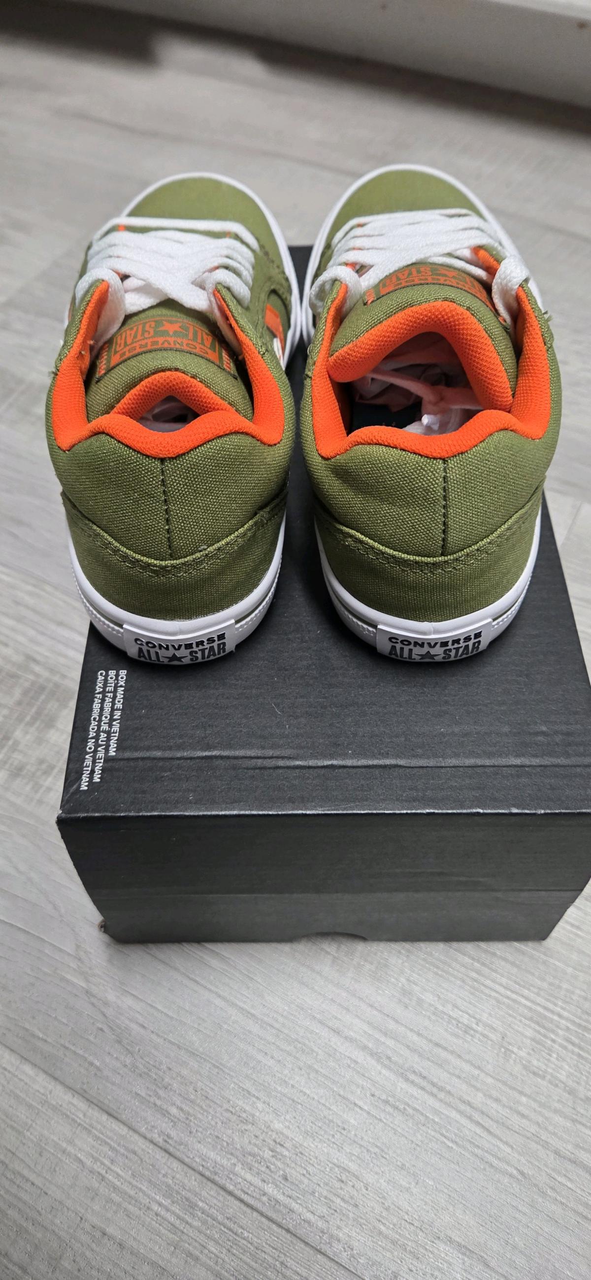 Converse Vintage Green
