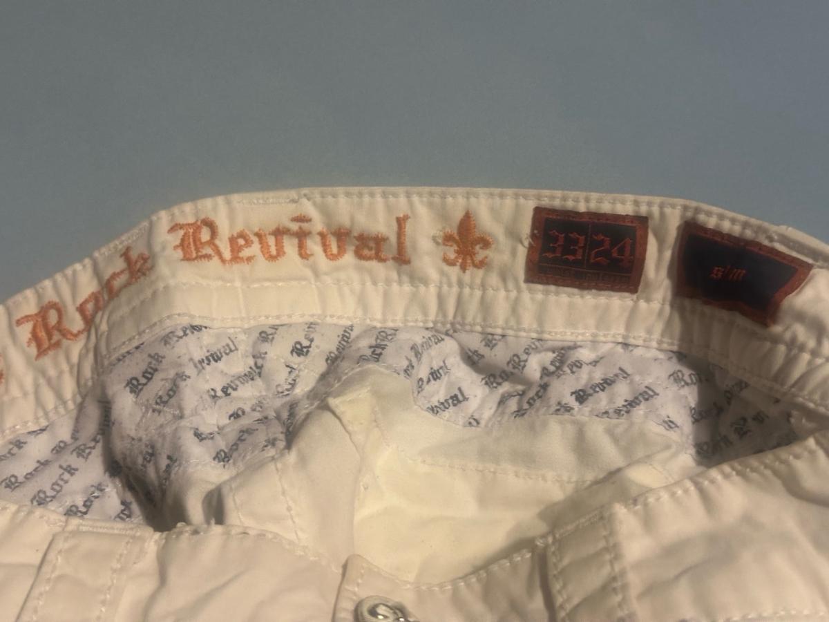 Rock revival white men cargo shorts size 33