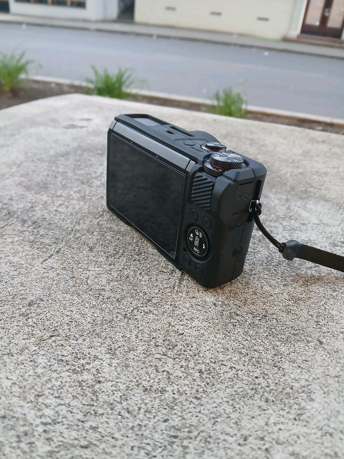 CANON G7X MARK III