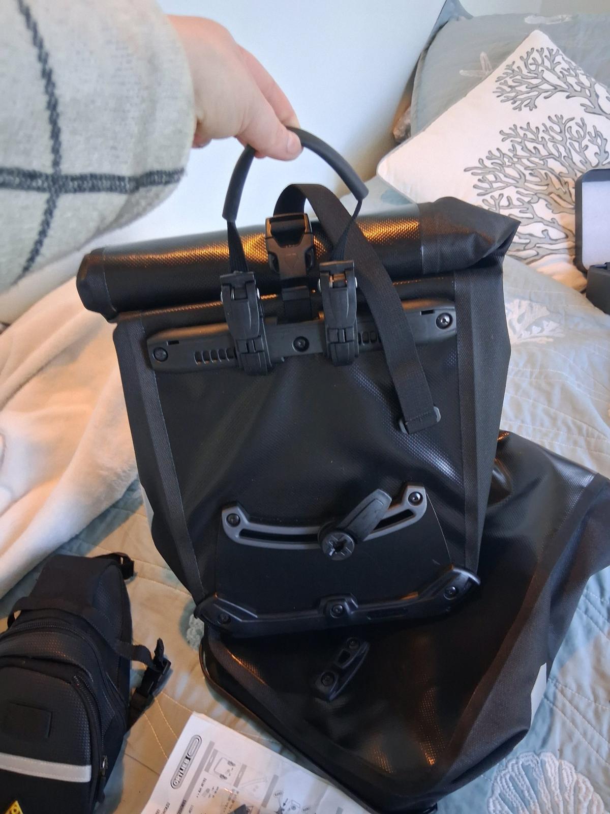 outlier waterproof brand new set of 2 sadle bags