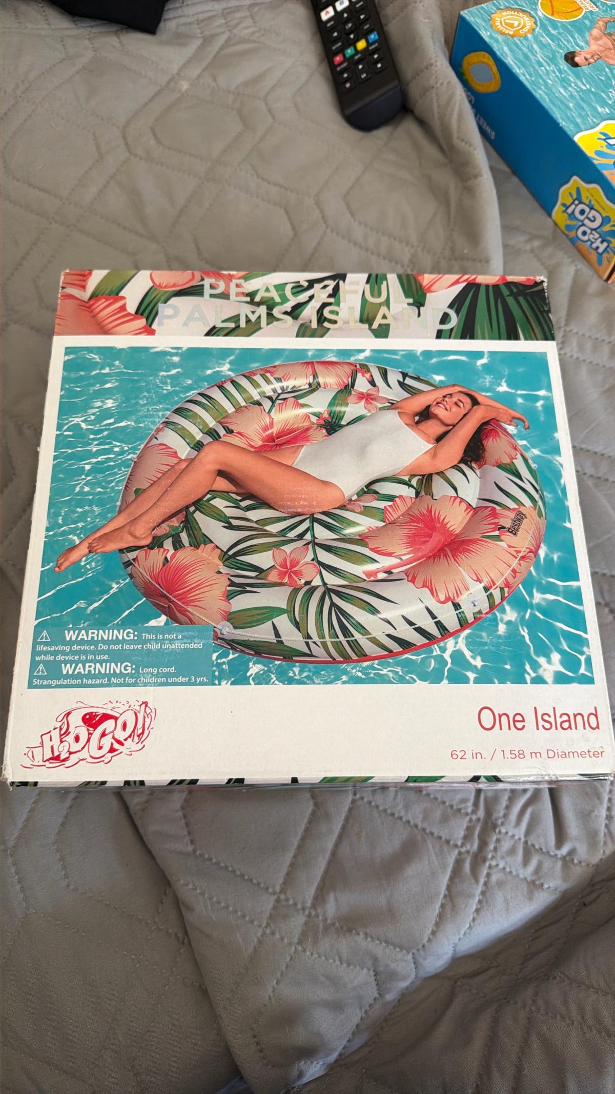 Inflatable Raft Peaceful Palms Island