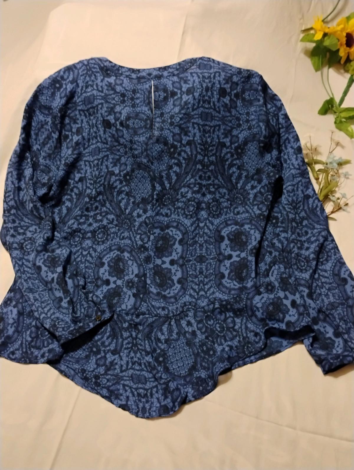womens tops