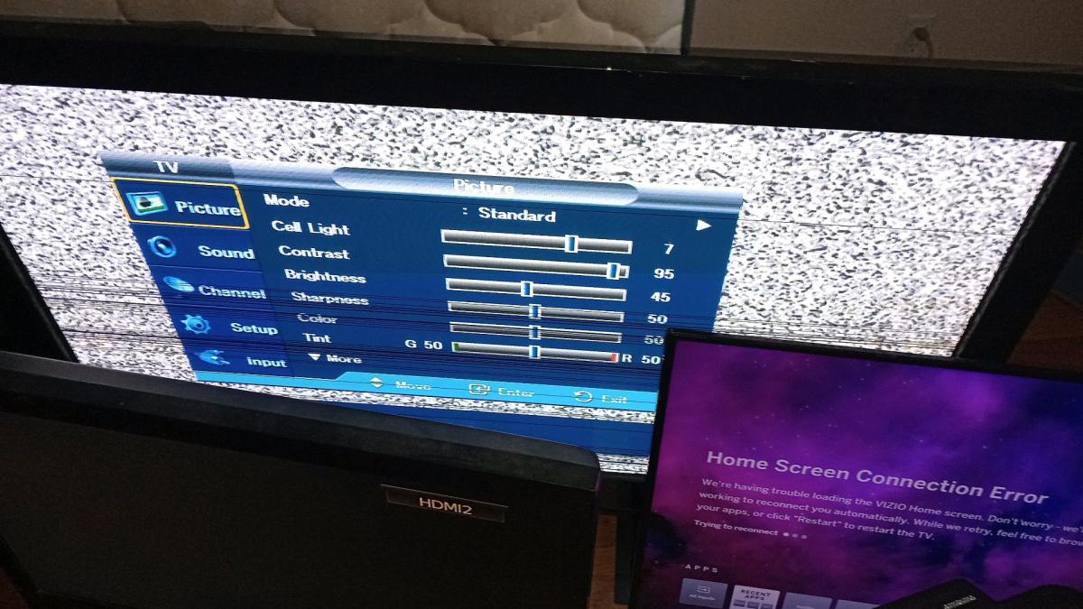 LOT OF 7 WORKING FLATSCREEN TVS