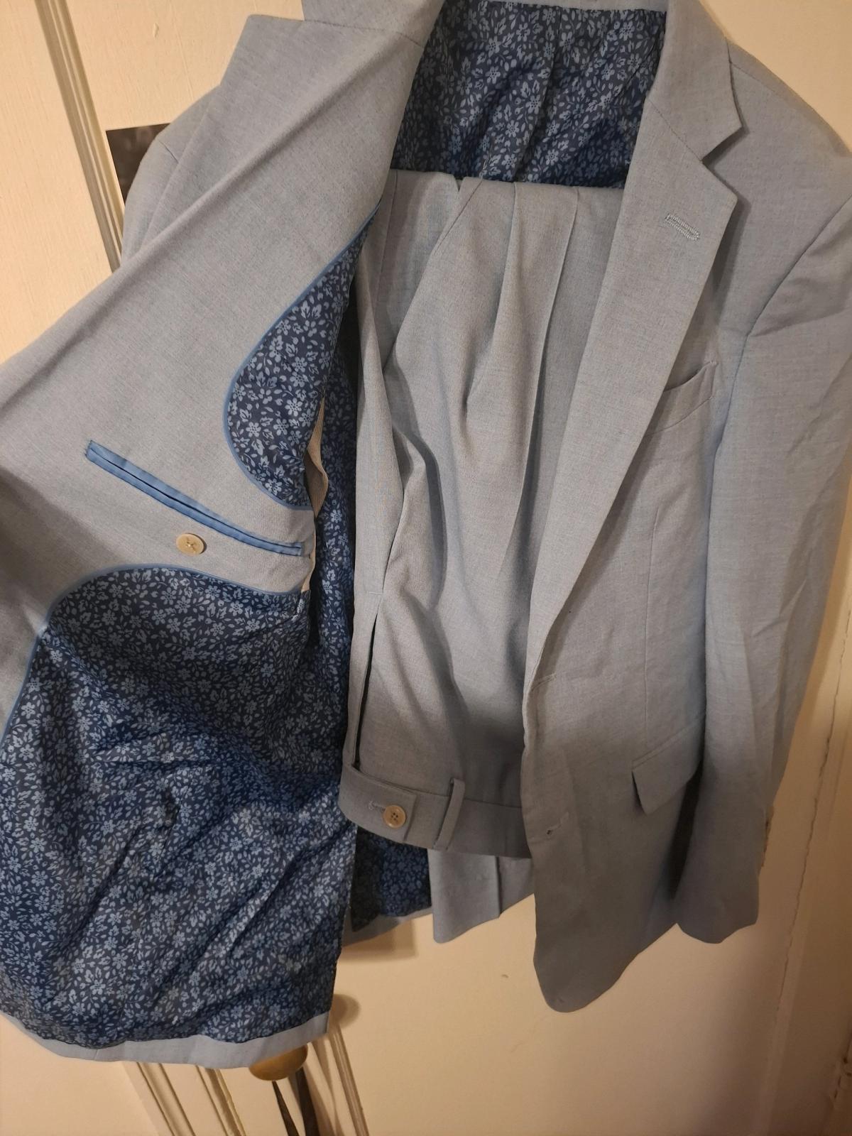 blue suit jacket and pants from egaras