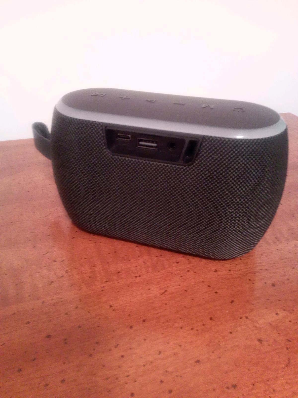 portable speaker