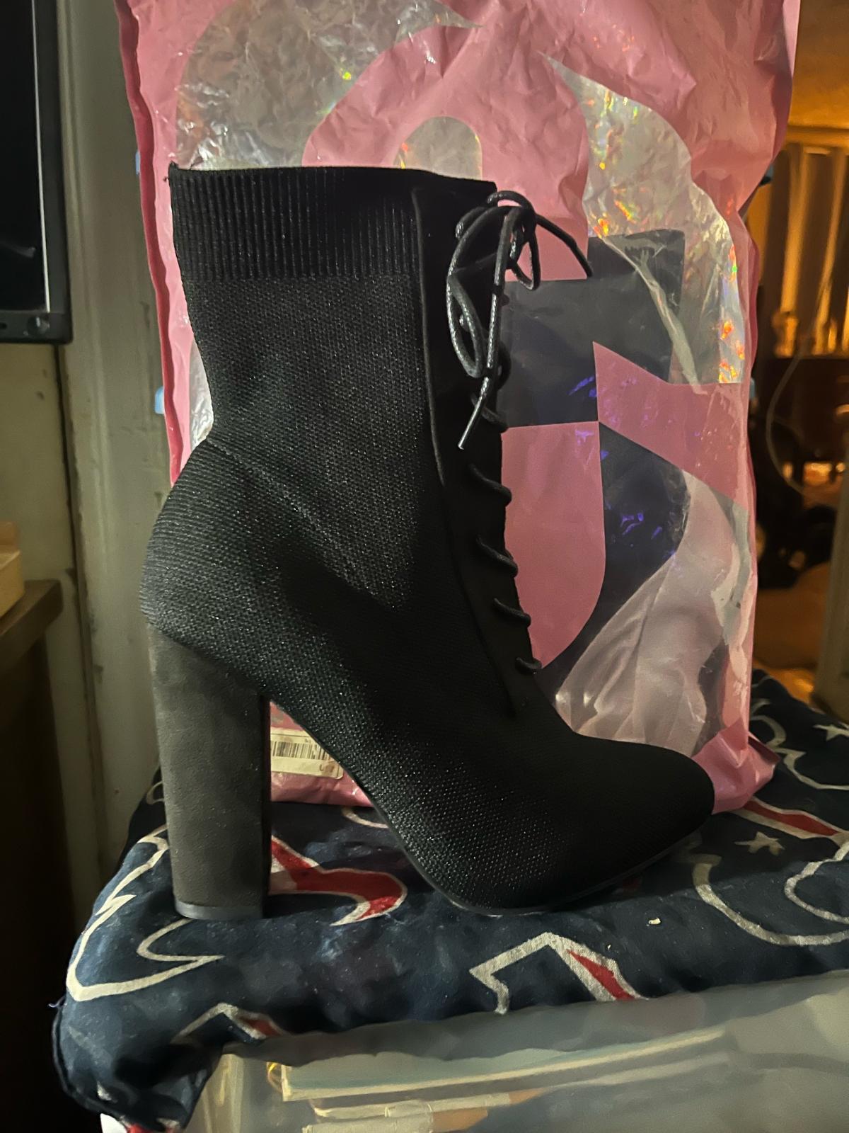 CuuCoo Womens Booties Size 7