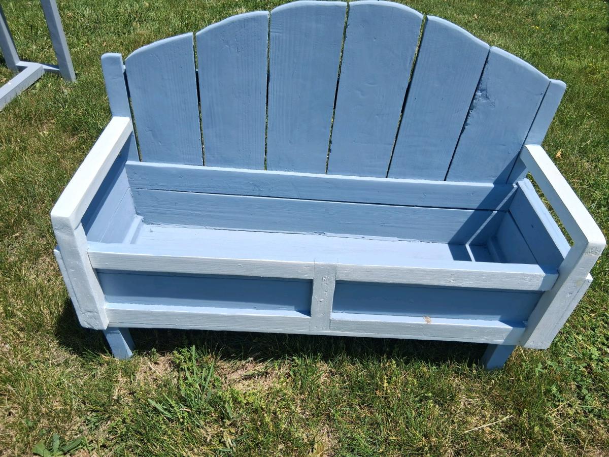 34 inch bench type flower box