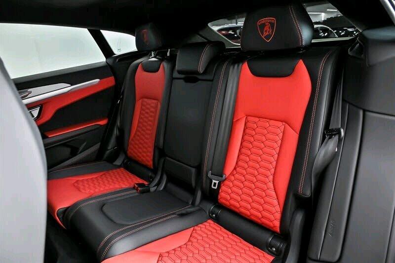 2021 Lamborghini Urus AWD  205353