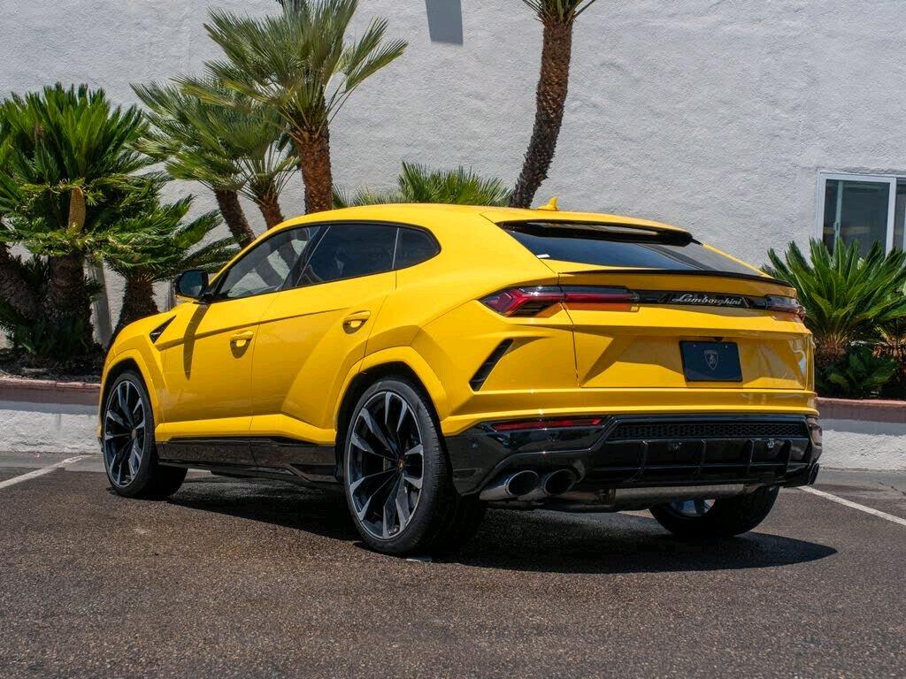 2021 Lamborghini Urus Maintenance Q AWD