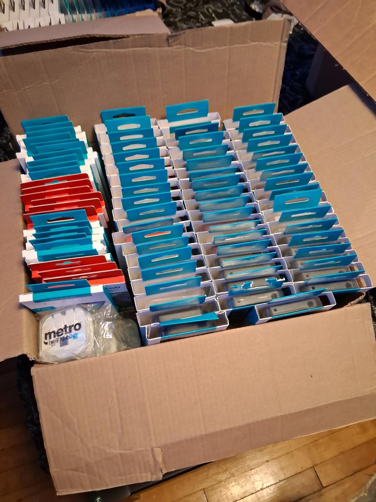 cell phone cases an screen protector