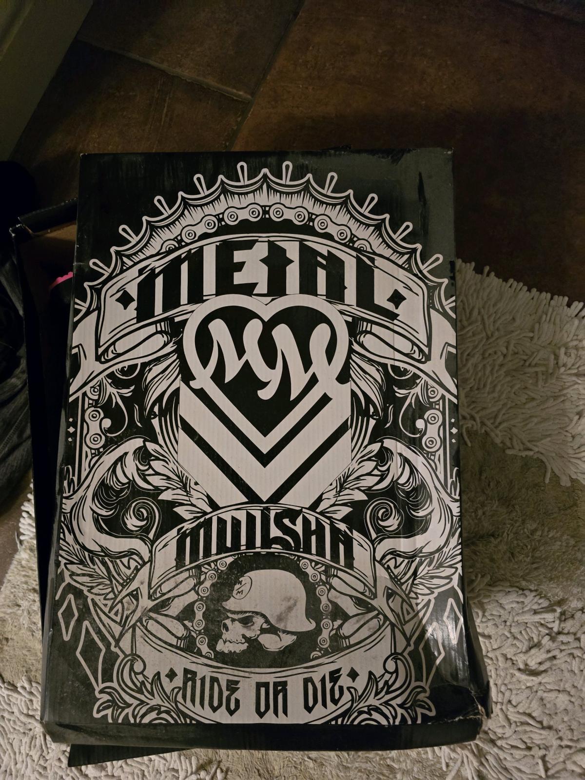 Metal Mulisha  boots