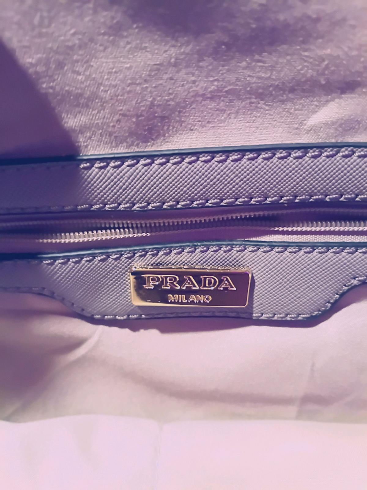 Prada Leather handbag Excellent condition