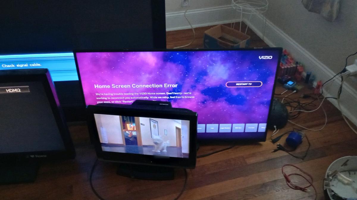 LOT OF 7 WORKING FLATSCREEN TVS