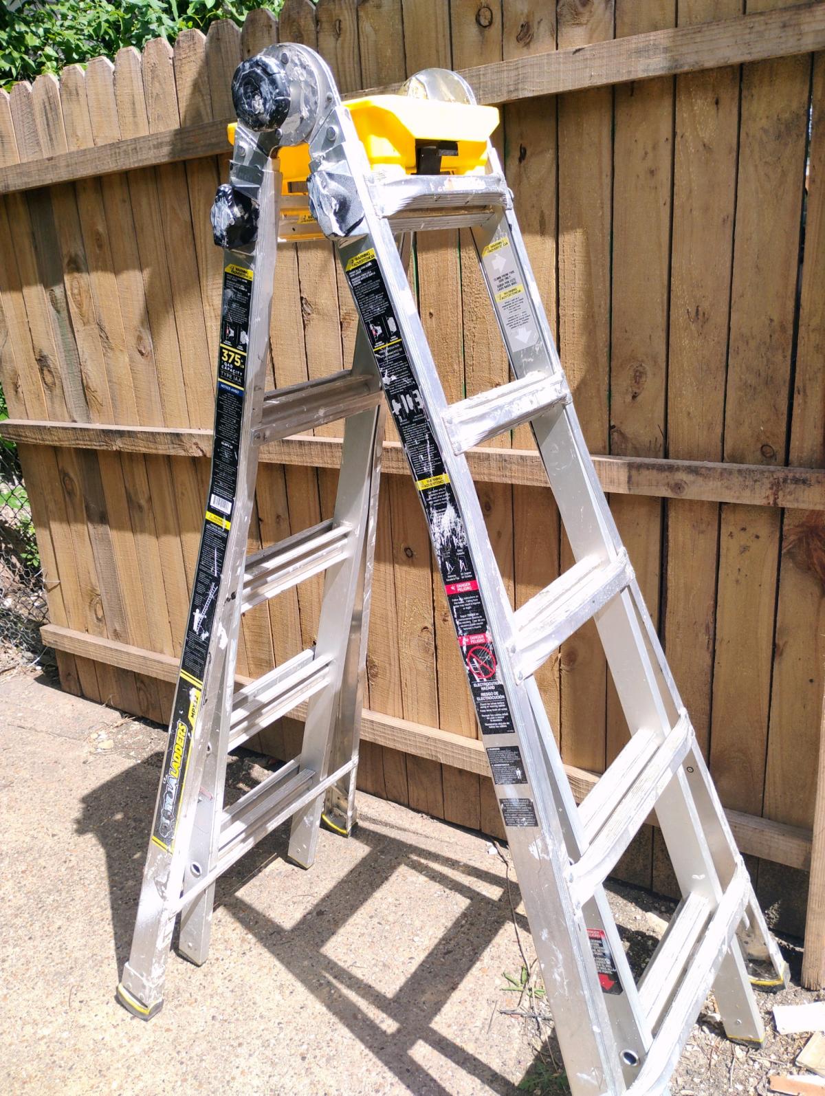 22 ft adjustable ladder
