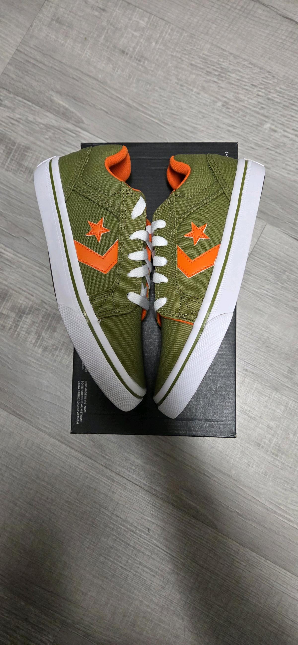 Converse Vintage Green