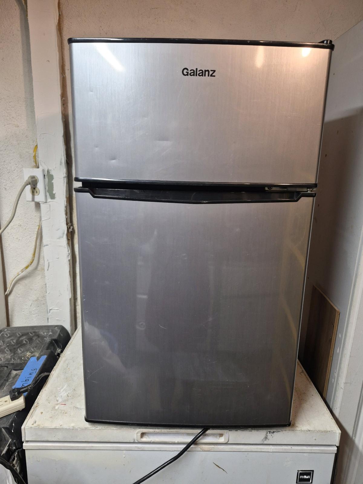 Galanz Mini Fridge