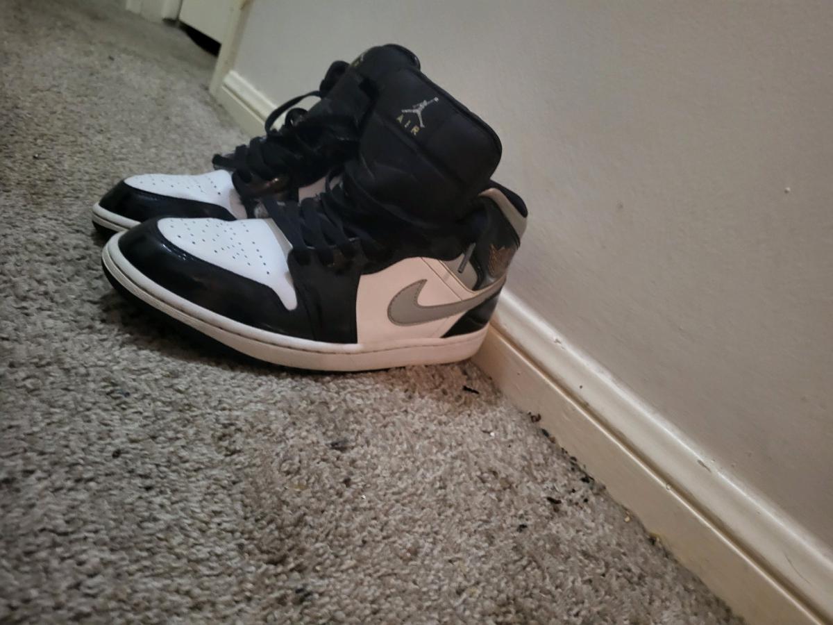 Jordan 1 Mid SE talla 9