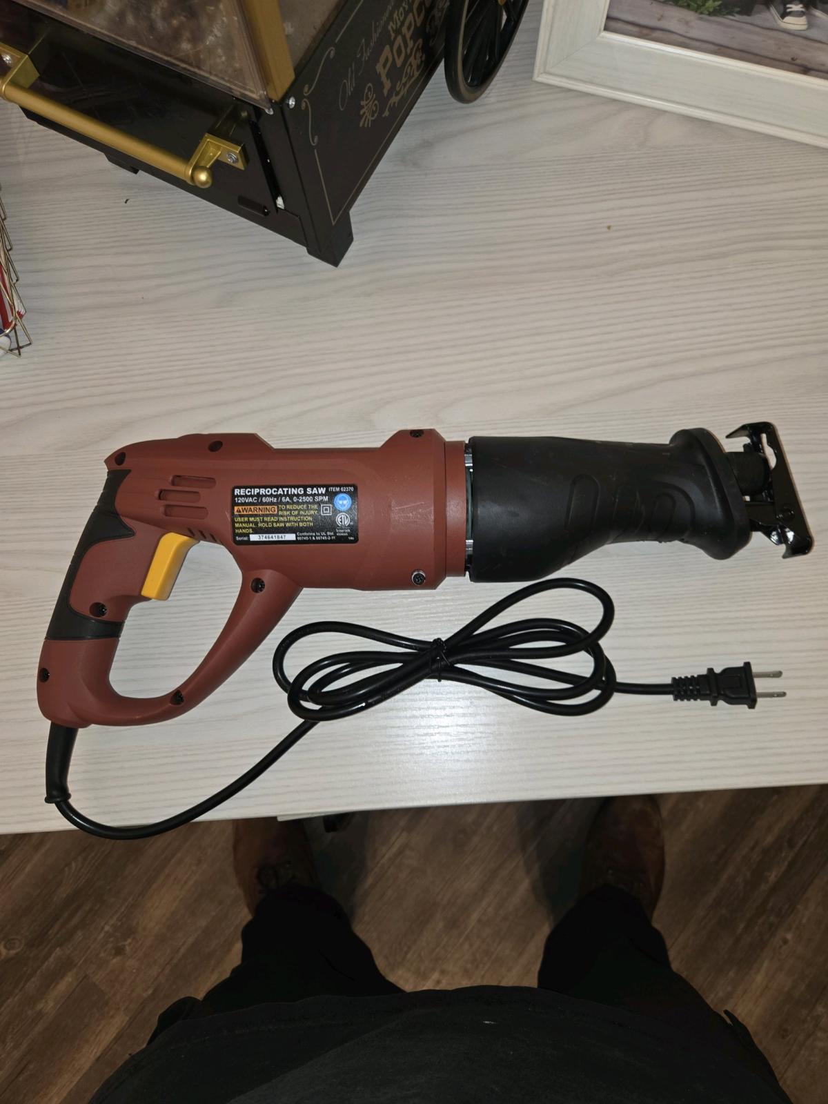 Chicago Electric Reciprocating Saw  2 Blades  Like New