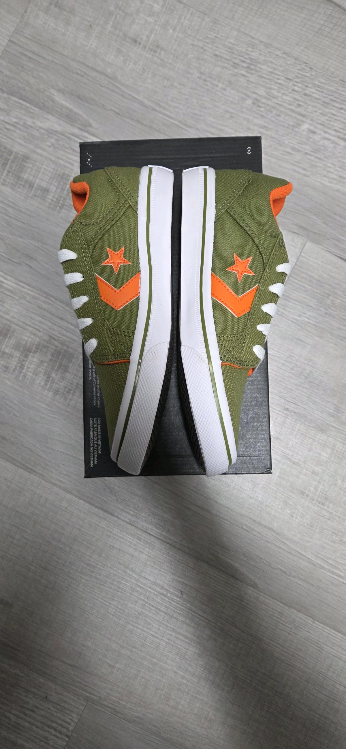 Converse Vintage Green