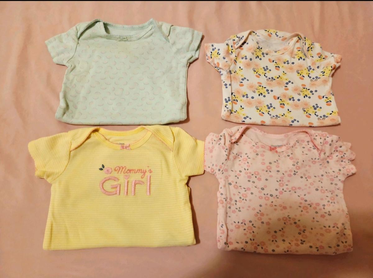 Carters 4 count Infant bodysuits