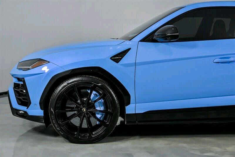 2022 Lamborghini Urus AWD