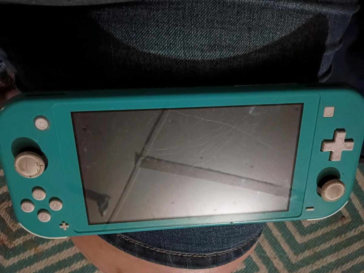 Nintendo switch turquoise