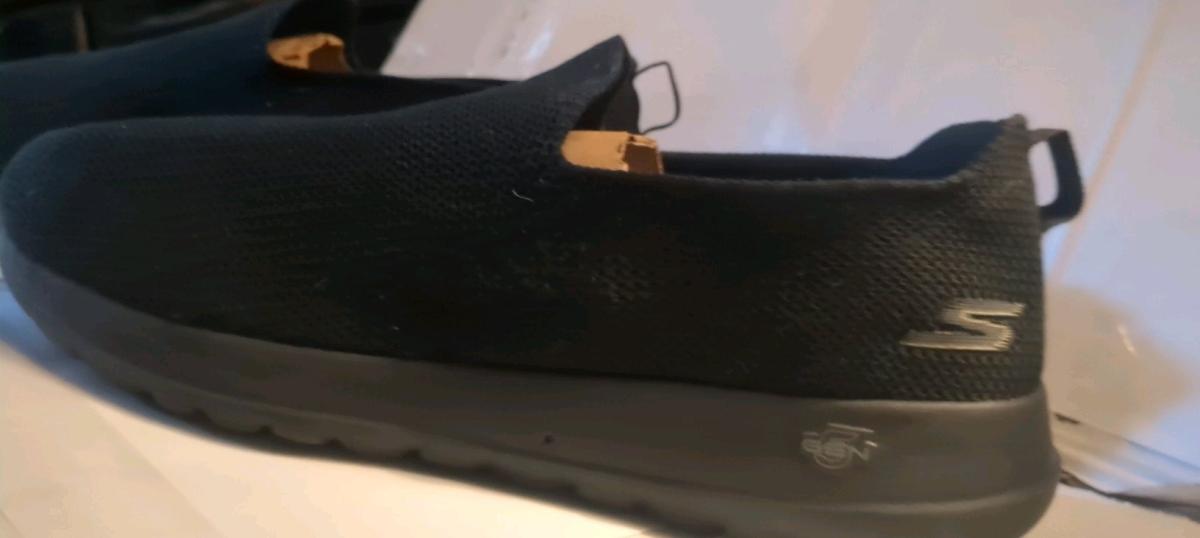 Sketchers slip on shoes